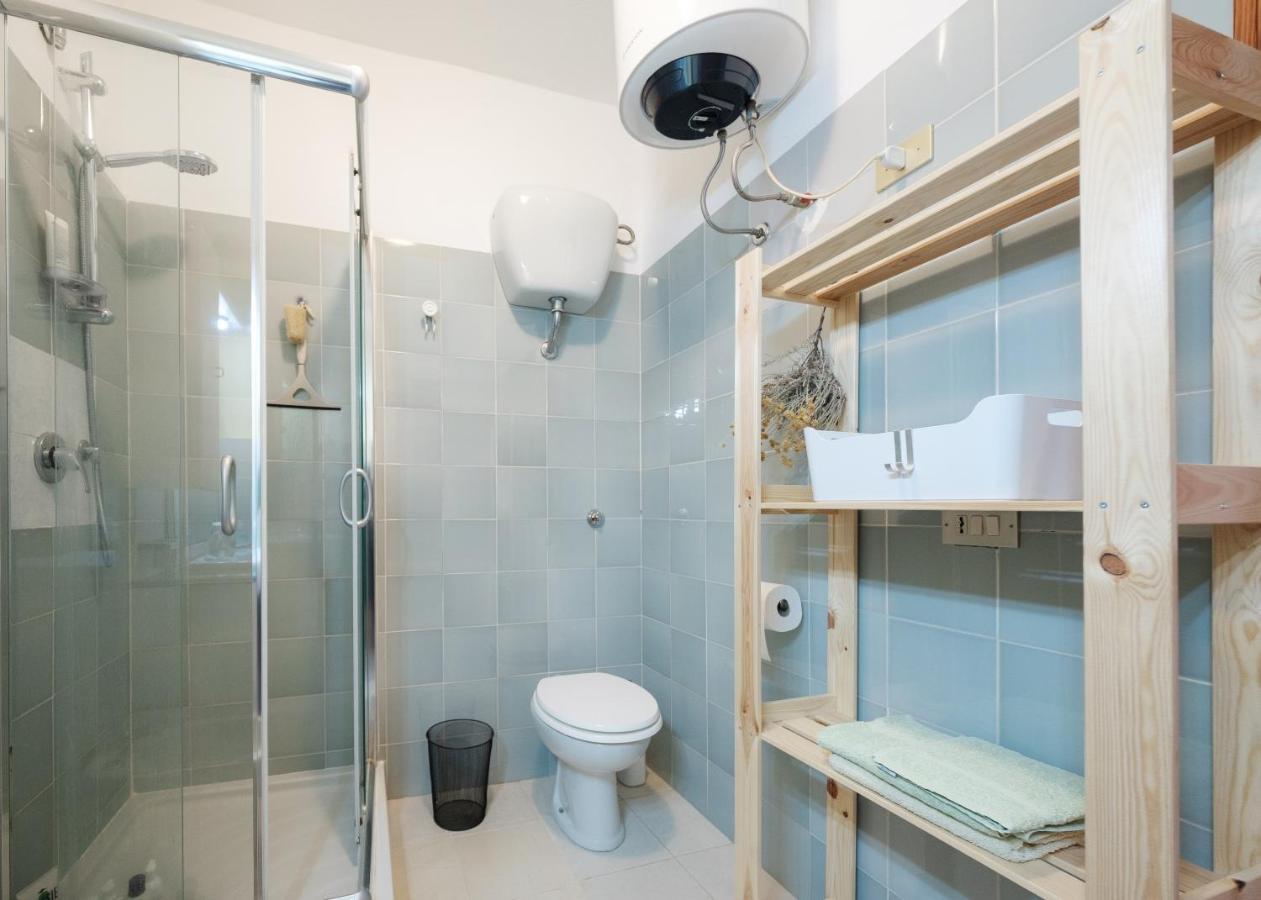 Love Tree Apartment 칼리아리 외부 사진